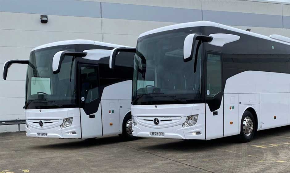 Mini Bus Vs Coach